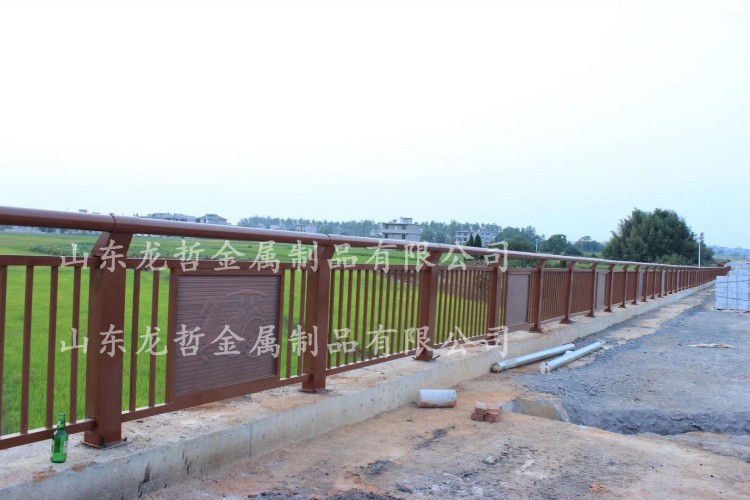 南昌?；韬虼蟮缞A護欄工程案例